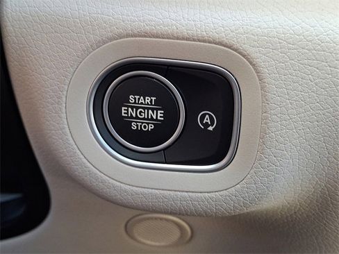 New 2025 Mercedes-Benz GLS 450 4MATIC image 22