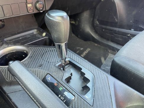 Used 2015 Toyota RAV4 LE image 4