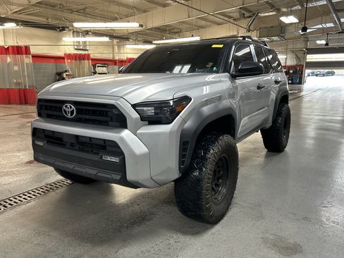 Used 2026 Toyota 4Runner SR5 AWD/4WD image 3