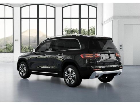 Certified 2025 Mercedes-Benz GLB 250 image 28