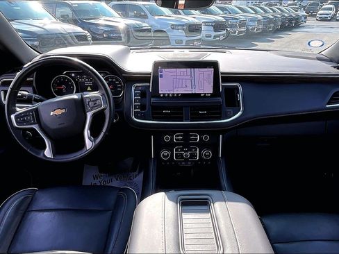 Used 2021 Chevrolet Tahoe Premier w/ Premium Package AWD/4WD image 14
