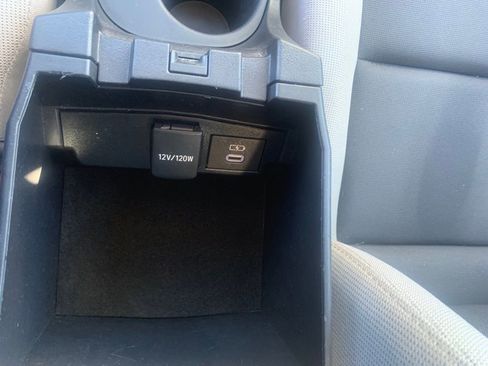 Used 2025 Toyota Corolla LE image 22