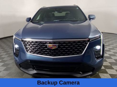 Used 2025 Cadillac XT4 Premium Luxury w/ Cold Weather Package image 6