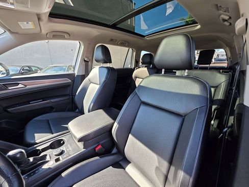 Used 2021 Volkswagen Atlas SE image 23