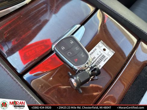 Used 2019 Cadillac Escalade Premium Luxury image 36