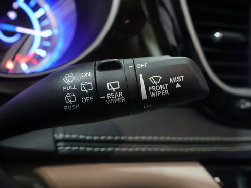 Used 2022 Chrysler Pacifica Limited image 43