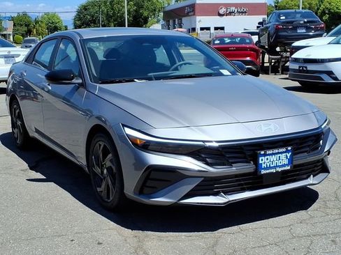 New 2026 Hyundai Elantra SEL Sport Premium FWD image 3