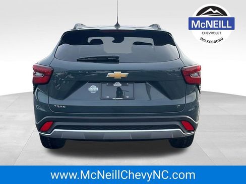 New 2026 Chevrolet Trax LT w/ Driver Confidence Package image 6