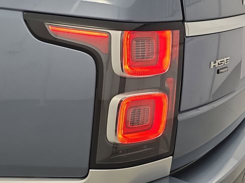 Certified 2021 Land Rover Range Rover P525 Westminster Edition image 35