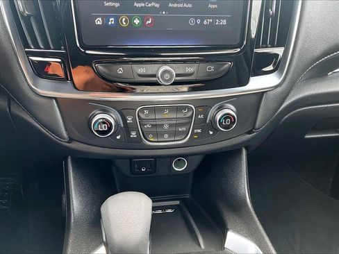 Used 2023 Chevrolet Traverse LT AWD/4WD image 27