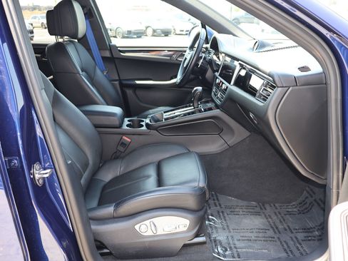 Certified 2024 Porsche Macan S w/ Premium Plus Package AWD/4WD image 29