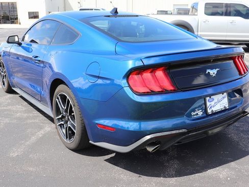 Used 2022 Ford Mustang Premium image 9