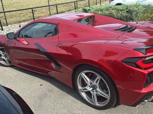 Used 2023 Chevrolet Corvette Stingray Preferred Conv w/ Z51 Performance Package RWD image 15