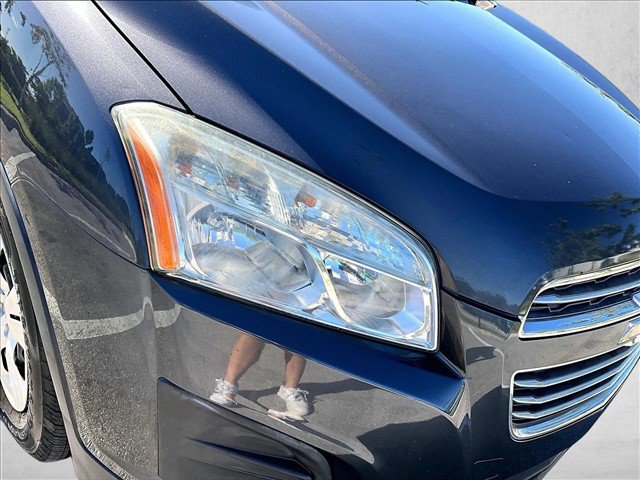 Used 2016 Chevrolet Trax LS FWD image 28