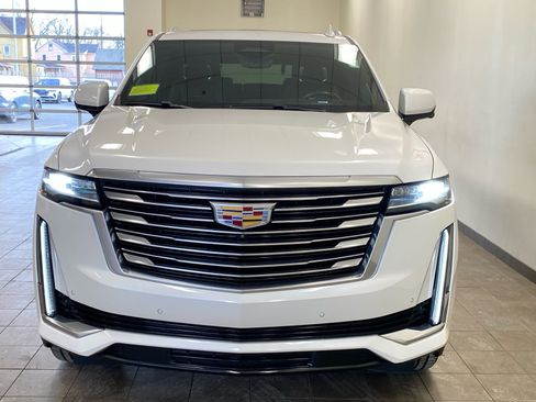 Used 2023 Cadillac Escalade Premium Luxury Platinum image 3