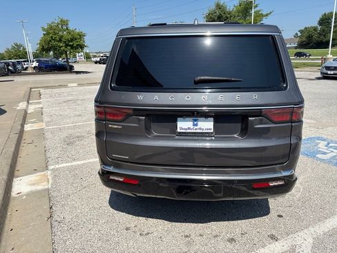 Used 2023 Jeep Wagoneer L 4WD w/ Premium Group I image 25