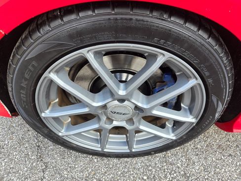 Used 2008 Volkswagen R32 AWD/4WD image 37