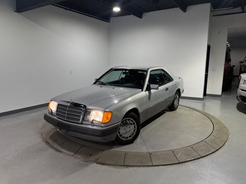 Used 1990 Mercedes-Benz 300 CE Coupe image 3