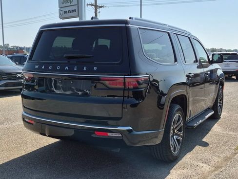 Used 2025 Jeep Wagoneer Series II AWD/4WD image 3