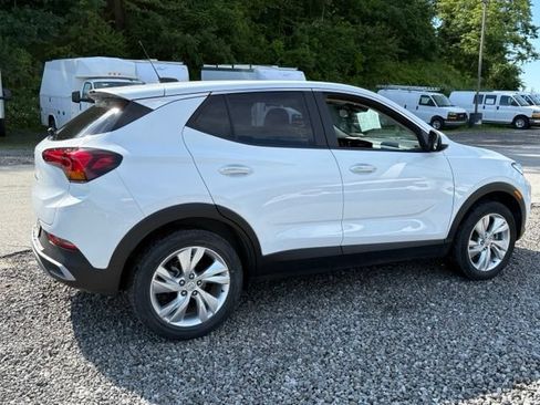 Used 2024 Buick Encore GX Preferred w/ Comfort Package AWD/4WD image 5