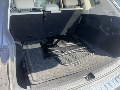 Used 2018 Volkswagen Tiguan SEL image 33