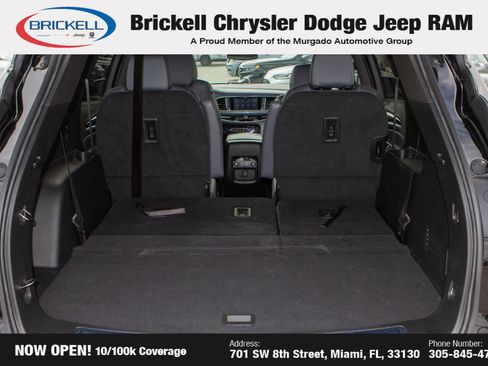 Used 2024 Buick Enclave Essence w/ Sport Touring Edition image 10