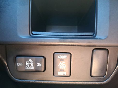 Used 2016 Toyota Tacoma TRD Sport w/ Premium & Technology Package AWD/4WD image 26
