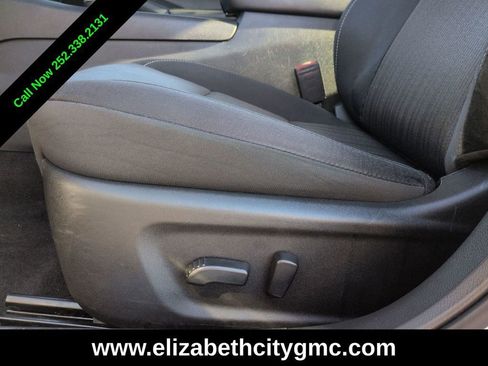 Used 2025 Nissan Altima 2.5 SV FWD image 20