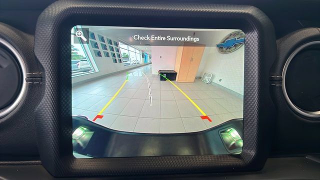 Used 2021 Jeep Gladiator Overland w/ Uconnect 4C Nav & Sound Group AWD/4WD image 13