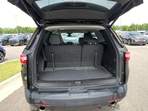 Used 2020 Chevrolet Traverse LT w/ Driver Confidence II Package AWD/4WD image 9