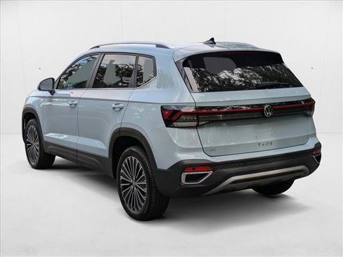 New 2025 Volkswagen Taos SE FWD image 7