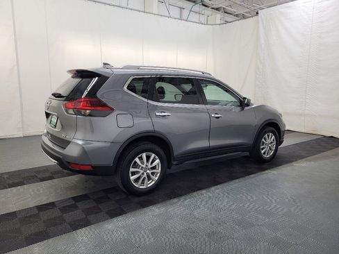 Used 2018 Nissan Rogue SV AWD/4WD image 10