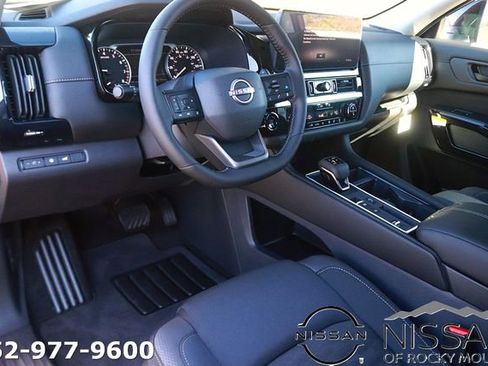 New 2026 Nissan Pathfinder SV FWD image 10