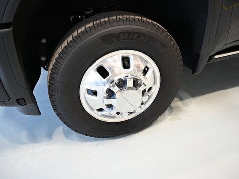 Used 2024 GMC Sierra 3500 Denali Ultimate image 40