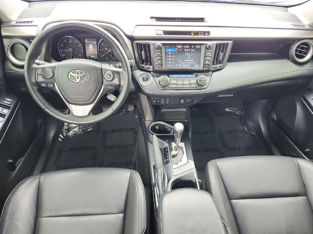 Used 2018 Toyota RAV4 Limited FWD image 17