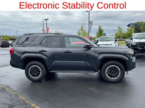 Used 2025 Toyota 4Runner TRD Off-Road AWD/4WD image 7