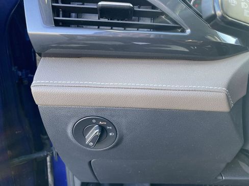 Certified 2022 Volkswagen Taos SEL image 26