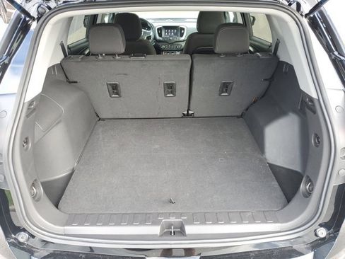 Used 2024 GMC Terrain SLE image 15