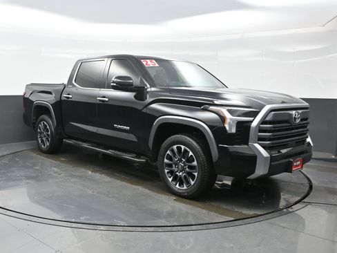Used 2025 Toyota Tundra Limited image 8