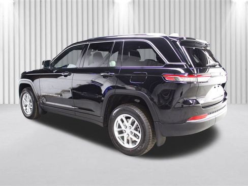 New 2025 Jeep Grand Cherokee Laredo X w/ Luxury Tech Group I image 5