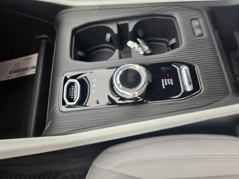 New 2026 Jeep Cherokee Laredo image 14