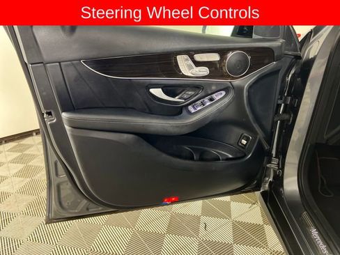 Used 2022 Mercedes-Benz GLC 300 image 11