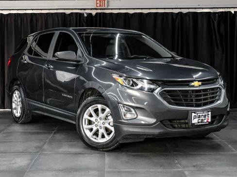 Used 2020 Chevrolet Equinox LS w/ LPO, Floor Liner Package FWD image 6
