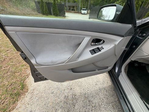 Used 2007 Toyota Camry LE FWD image 9