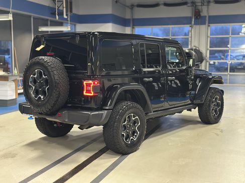 Used 2023 Jeep Wrangler Unlimited Rubicon 4xe w/ Cold Weather Group AWD/4WD image 4