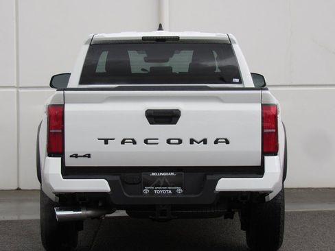 New 2025 Toyota Tacoma TRD Off-Road AWD/4WD image 7