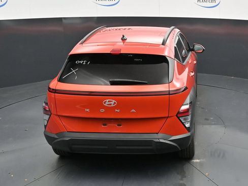 Used 2025 Hyundai Kona SEL FWD image 23