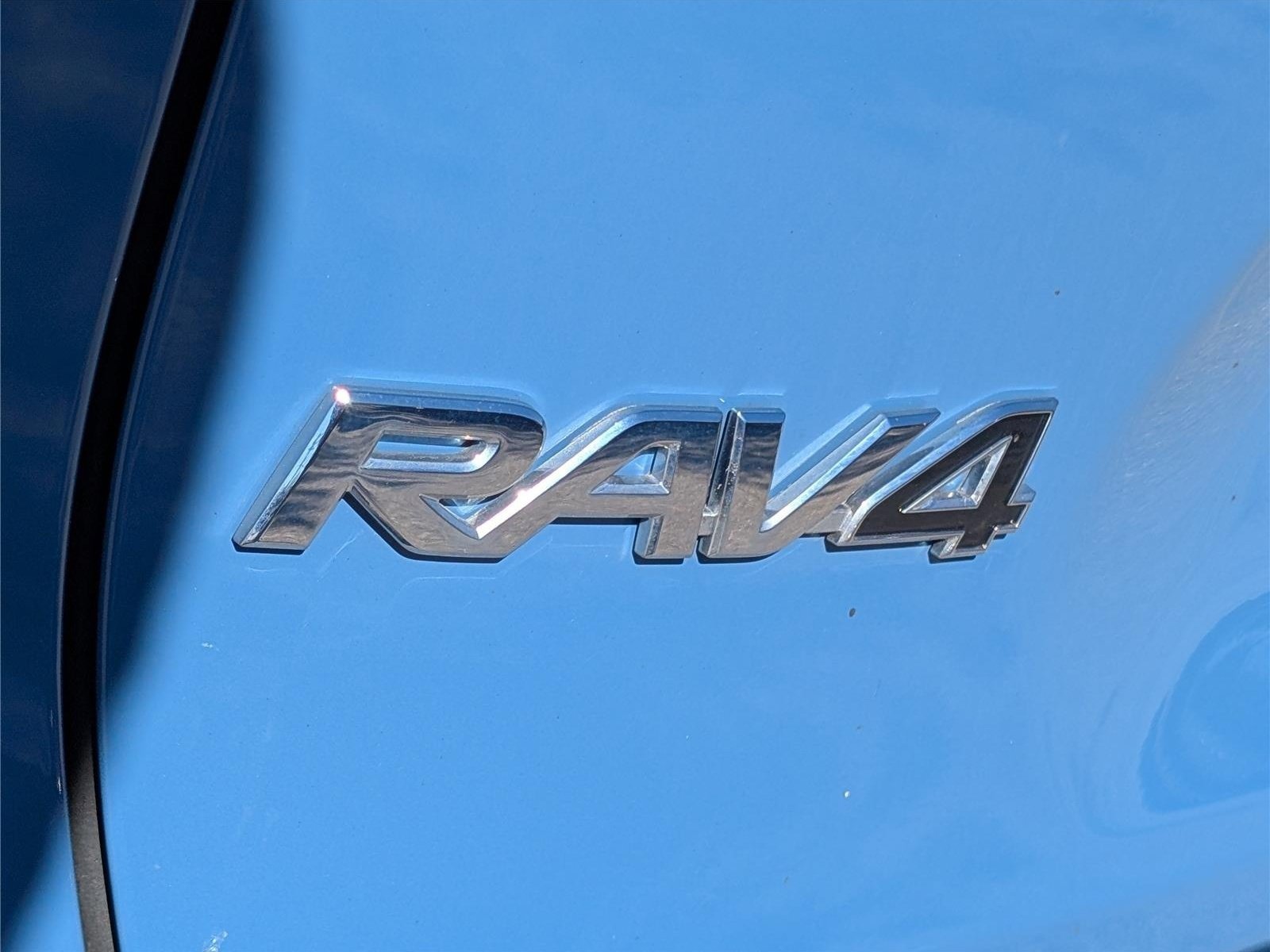 Used 2022 Toyota RAV4 SE w/ Convenience Package AWD/4WD image 9