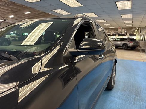 Used 2023 Buick Encore GX Select w/ Sport Touring Package image 16