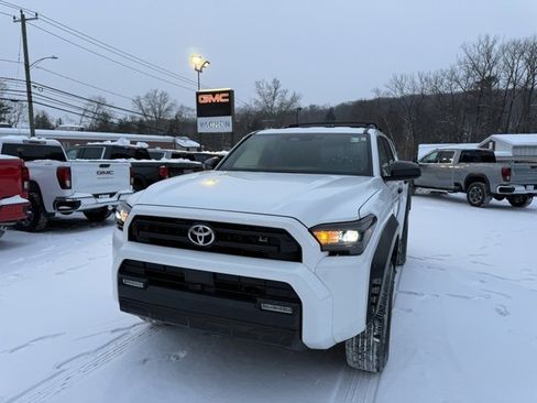 Used 2025 Toyota 4Runner SR5 image 1